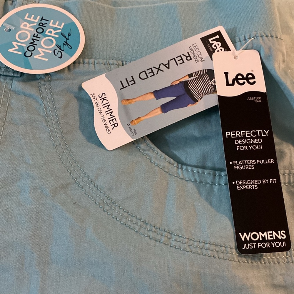 NWT Teal Bermuda shorts - Picture 2 of 4